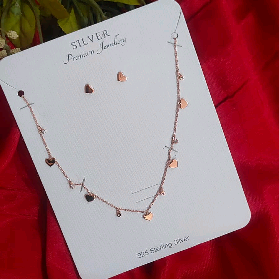 Sparkling Heart Charm Nacklace 